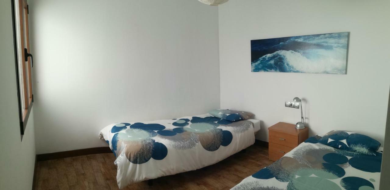 Surfhouse Hostel Famara Caleta De Famara ภายนอก รูปภาพ